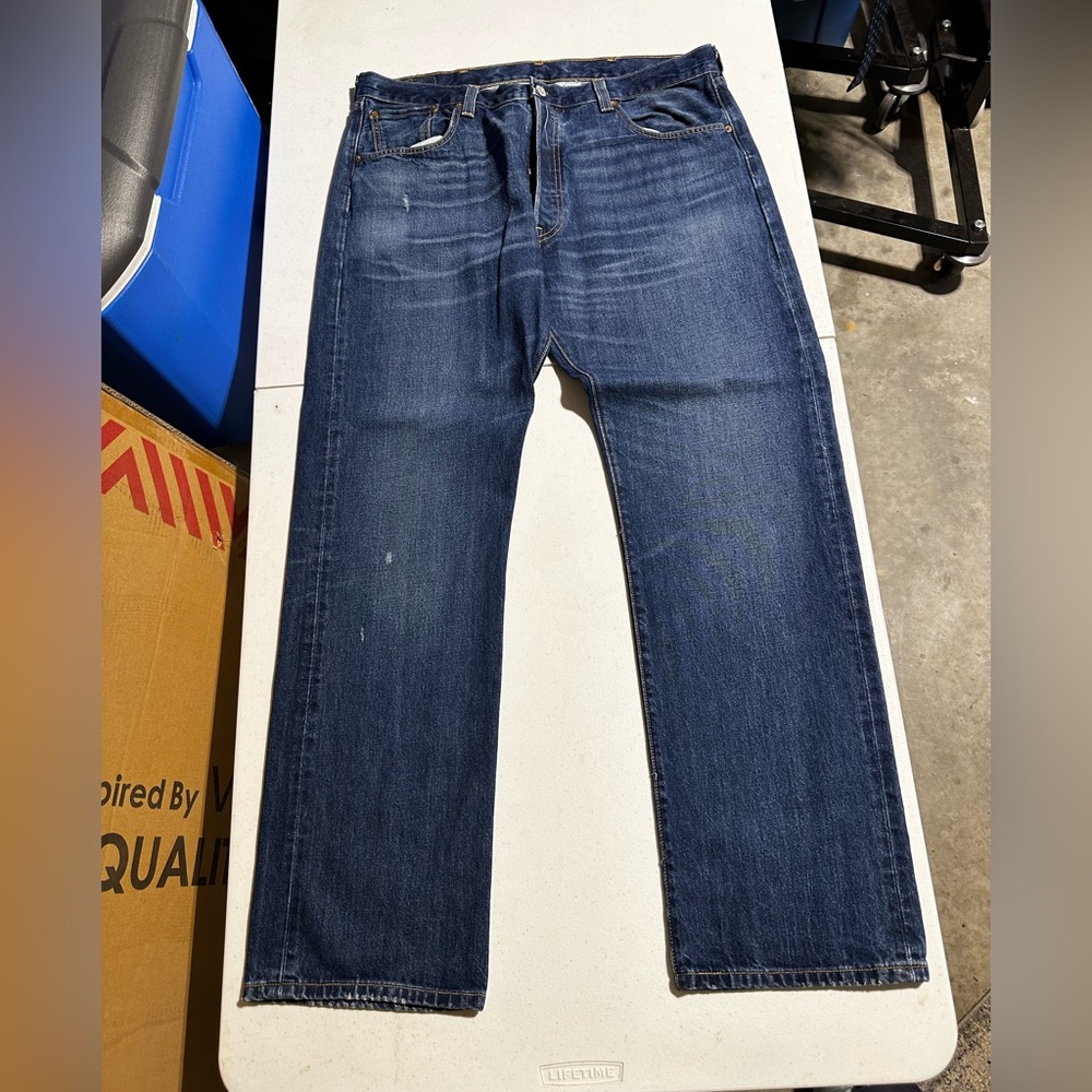 Men’s Levi’s 501 Button Fly Jeans